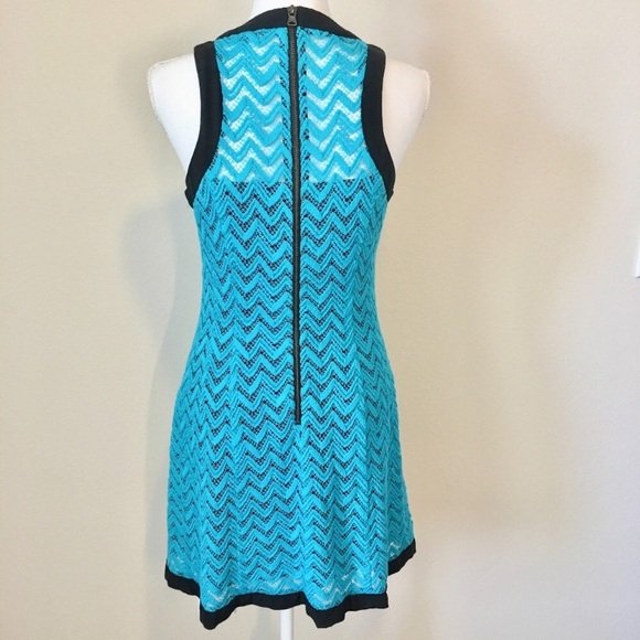 Nanette Lepore Groove lace dress, size 6 - Picture 4 of 8